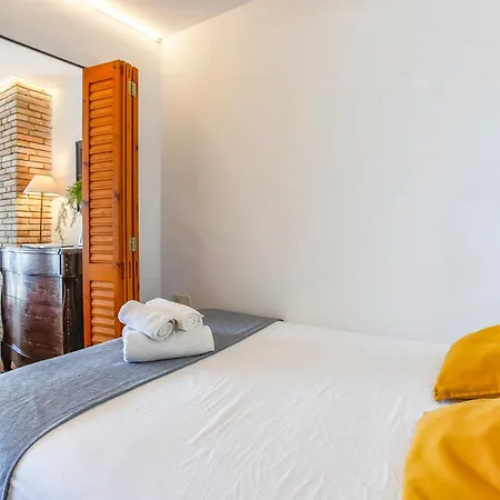 Penelope Apartment *